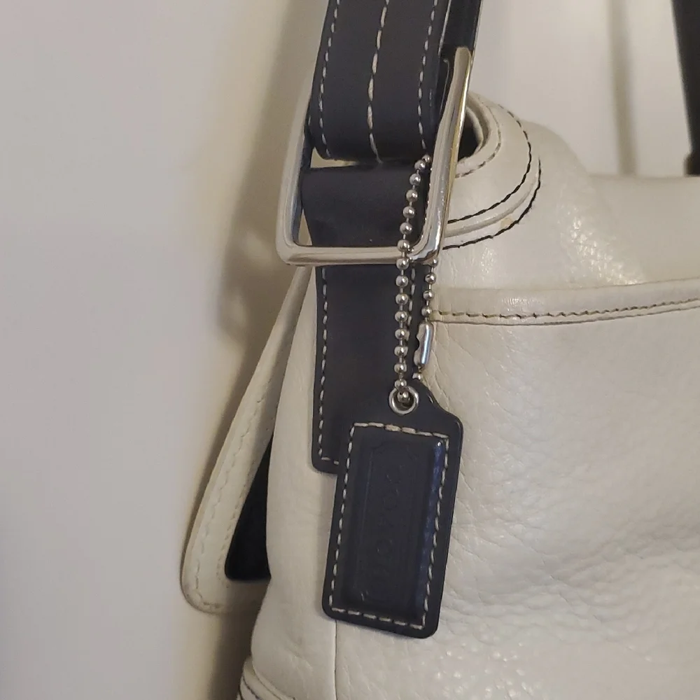 Vintage Coach Chelsea Chalk Leather Turnlock Shoulder Bag F13085 Y2K - Picture 10 of 13